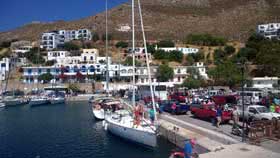 Limanın en hareketli olduğu günler, Dodekanisos gemisinin yolcu getirdiği Salı ve Perşembe.
