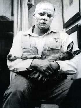 joseph beuys performance how to explain pictures to a dead hare 1965 280x