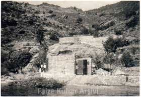 Yıl 1964-65 Karbunyi Volisi, Faize&Fredric Kuhar ev inşaatı (Faize Kuhar arşivi)