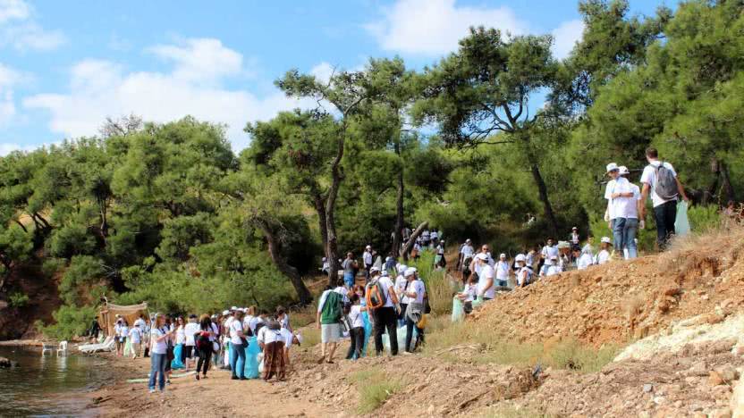 Heybeli’de kıyı ve deniz temizliği