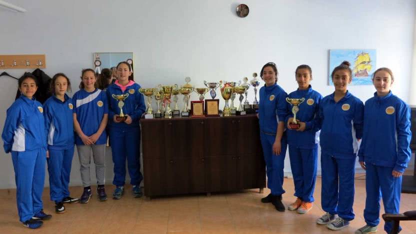 125. Yıl Atatürk Ortaokulu yıldız takımı futsalda “biz de varız” dediler